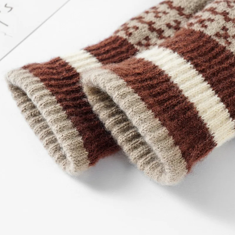 B8887 Жаккардовые перчатки с тремя пальцами, сенсорный экран, зимние теплые перчатки для мужчин и женщин - хаки