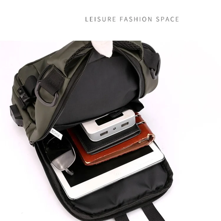 HAOSHUAI 1100-13 Mochila Cruzada de Hombro Nylon Impermeable Bolsa de Pecho Mochila Diaria con Puerto de Carga USB - Verde del Ejército