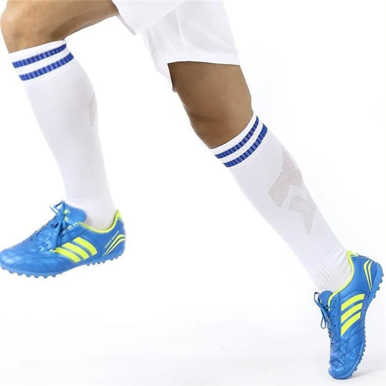 CDP503 1 Pair Outdoor Sports Long Tube Football Socks Striped High Socks for Kids, Size M - Navy Blue