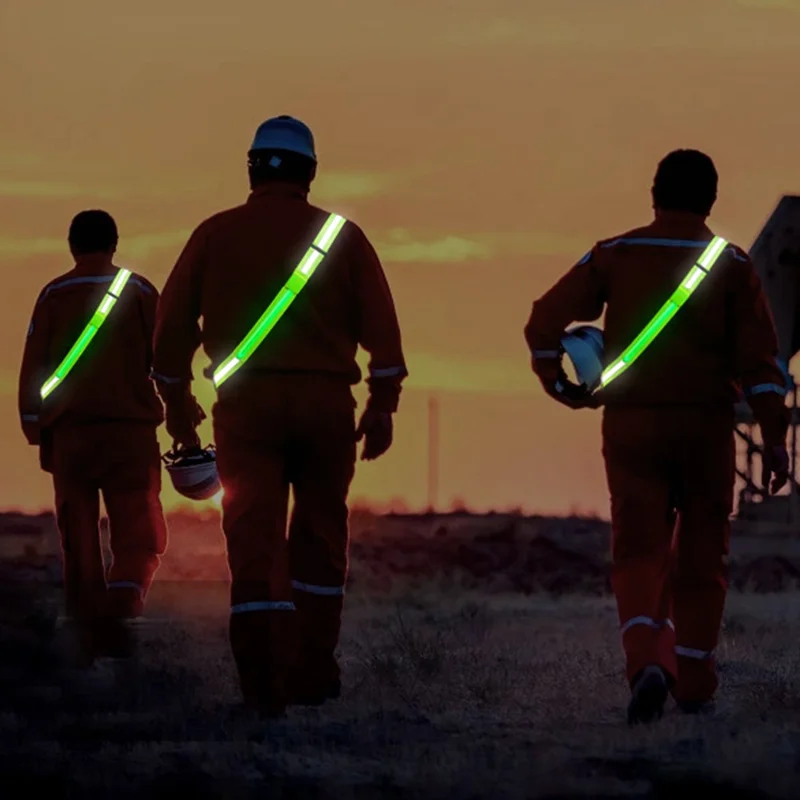 L9 5 Cores 3 Modos Faixa Refletiva com Iluminação LED e Gancho para Corrida Noturna e Ciclismo - Verde