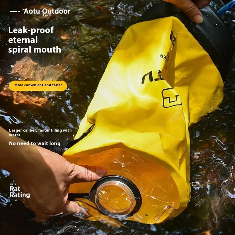 AOTU AT6647 Bolsa de Banho Inflável de 12L em PVC para Camping Portátil para Caminhada e Praia - Amarelo