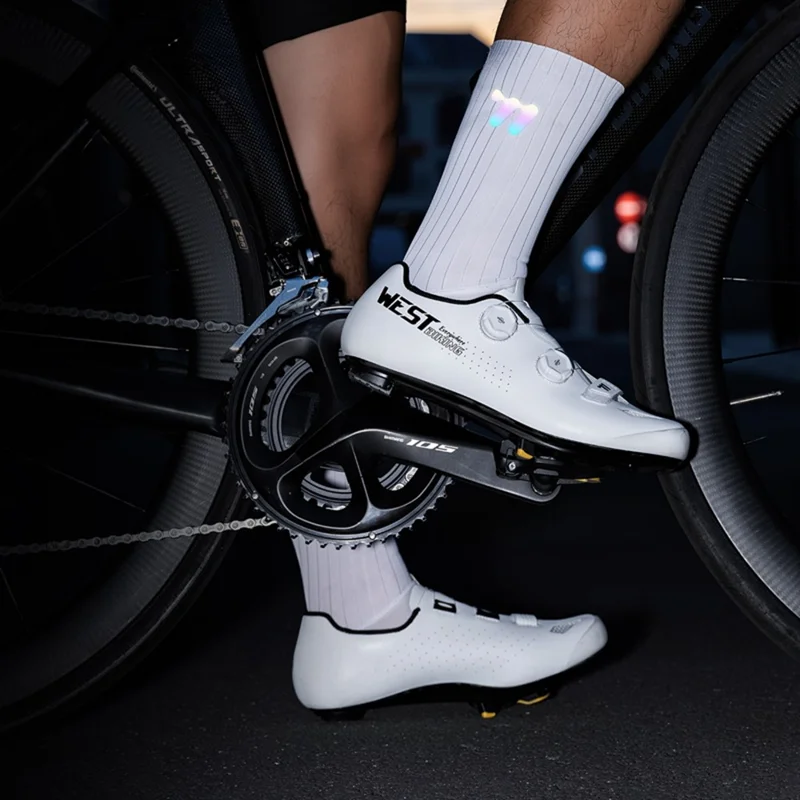 WEST BIKING YP0216058 1 Par de Calcetines de Ciclismo Antideslizantes, Transpirables y de Secado Rápido, Tubo Medio - Blanco