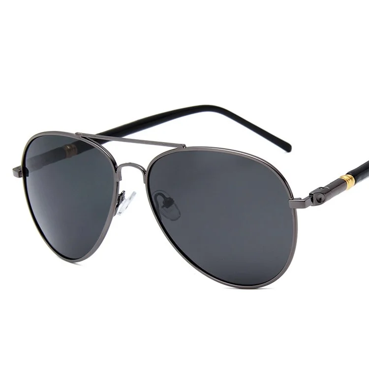Gafas de sol retro para hombres P209 con marco de PC y lentes AC polarizados - Gris oscuro / Gris