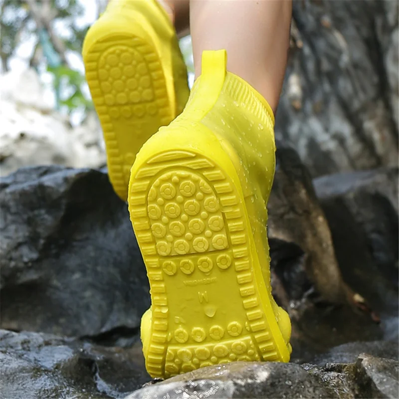 1 Paar Regentags-Wasserdichte Schuhüberzüge Wiederverwendbare Silikonrutschfeste Regen-Stiefel-Mittelhülse Schuhüberzüge - Gelb / L