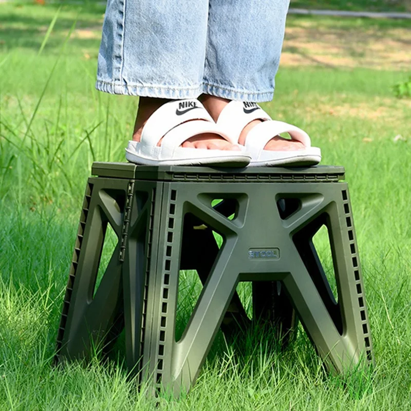 6901-S Portable PP Folding Stool Home Outdoor Camping Fishing Stool, Size S - Black
