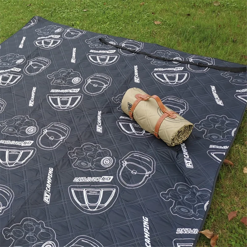 45679 150x200cm Camping Picnic Mat Moisture-proof Outdoor Carpet with Leather Tote Strap - Black