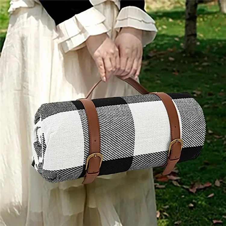 674754 Tapis de pique-nique portable imperméable de 150x200 cm pour le camping en plein air - Rouge + grande grille rouge 