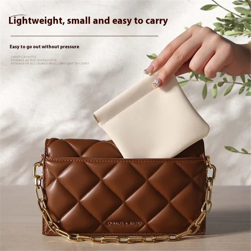 18 x 14cm Auto Closure PU Storage Pouch for Cables, Earphones, Chargers, and Lipstick (Size: XL) - Apricot