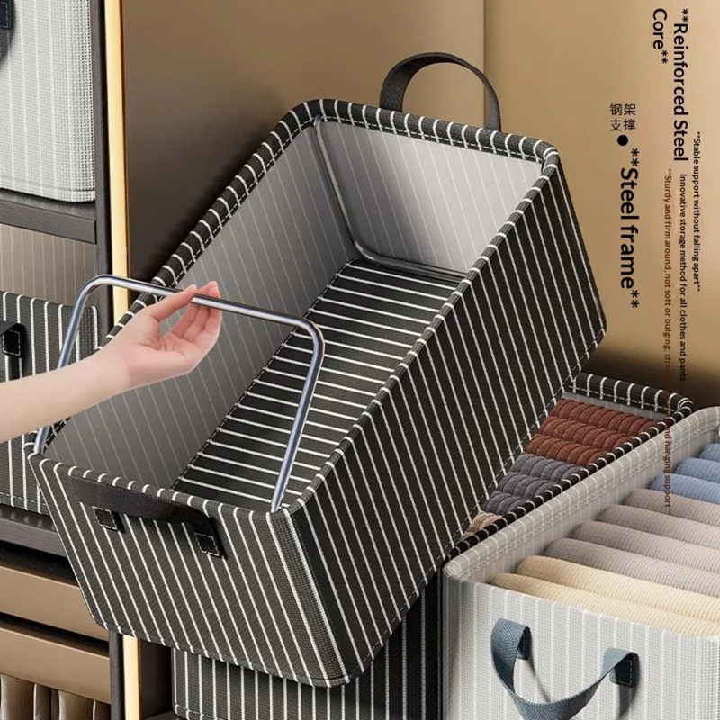 صندوق تخزين بتصميم مخطط وإطار من الصلب، قابل للتكديس، مع حاويات للملابس ومقابض جانبية لتنظيم خزانة الملابس في المنزل - برتقالي مخطط