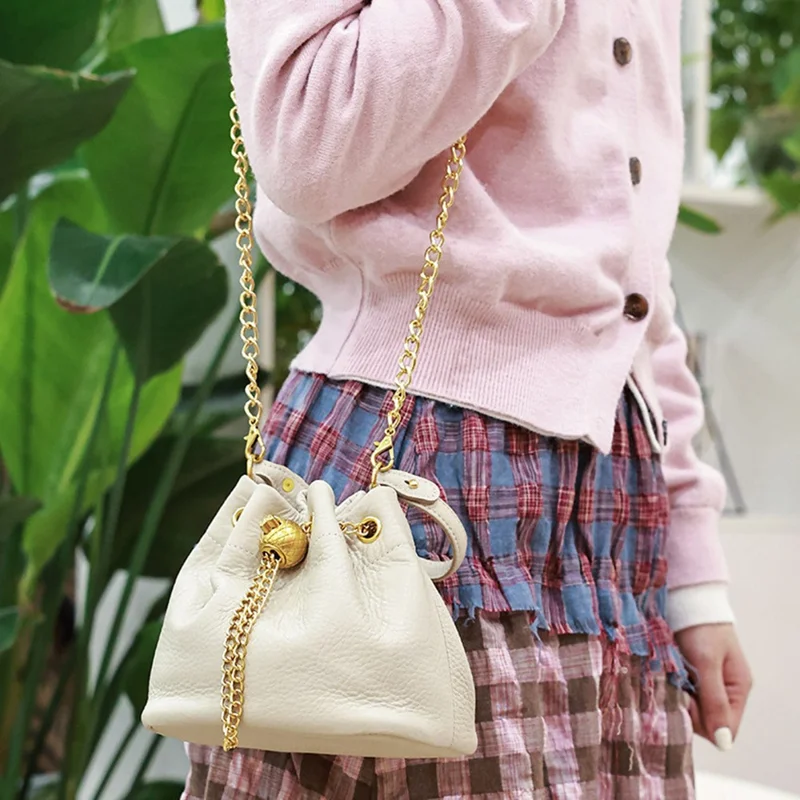 7628 Mini Bucket Bag Cowhide Leather Drawstring Crossbody Handbag with Chain Shoulder Strap for Women - Red