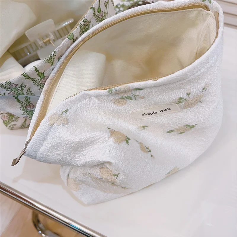 Travel Toiletry Organizer Stylish Flower Pattern Canvas Cosmetic Bag Makeup Bag - Beige Flower