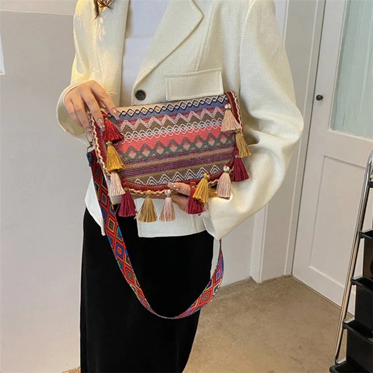Borsa a Tracolla in Tela Stile Etnico per Donna, con Decorazione a Nappa - Rosso