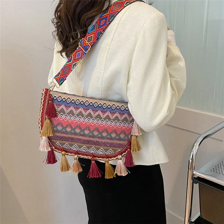 Borsa a Tracolla in Tela Stile Etnico per Donna, con Decorazione a Nappa - Rosso