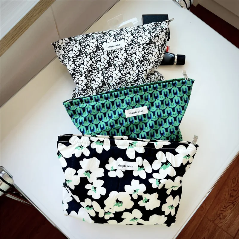 Makeup Bag Pattern Printing Zipper Canvas Bag Pouch for Travel Toiletry Cosmetic - Black / White Flower