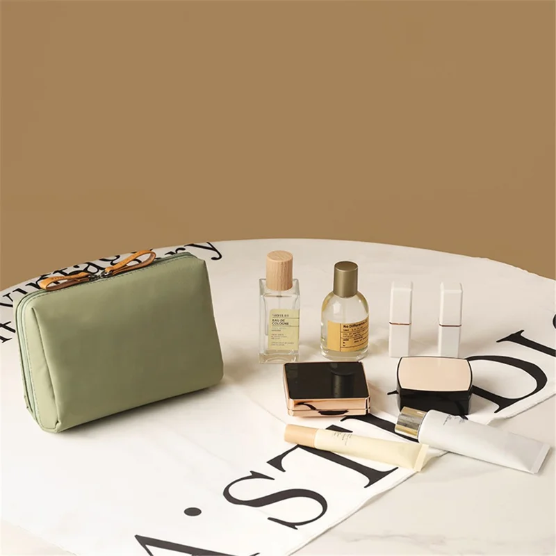 Bolsa de Armazenamento Portátil de Nylon Impermeável, Recipiente de Maquiagem Clutch, Tamanho P