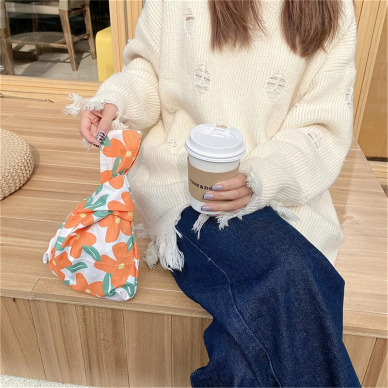TZ Fresh Floral Pattern Canvas Handbag for Ladies, Girls Portable Purse Tote Wrist Bag - Orange Flower