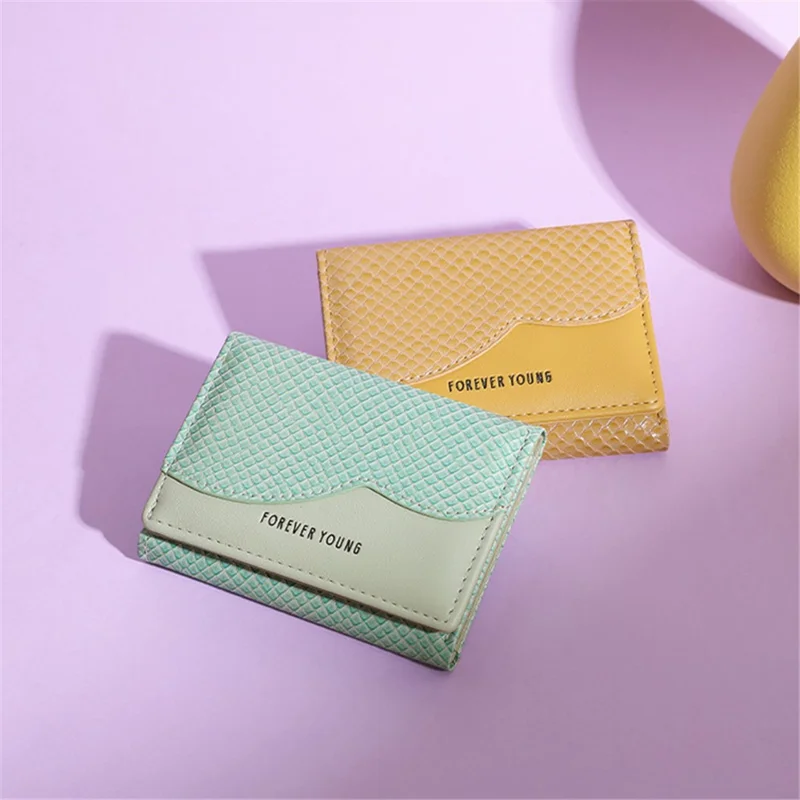 FOREVER YOUNG 8346-015Y Women Snake Texture PU Leather Short Wallet Card Holder Tri-fold Bag - Black