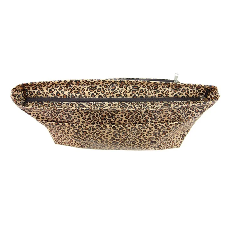 Bolsa Portátil de Cosméticos e Artigos de Toalete em Oxford 1316, 31*14*21cm - Estampa de Leopardo