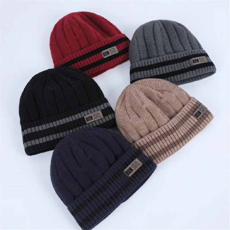 Beanie Hat for Men Women Warm Knit Beanie Soft Warm Hats Unisex Winter Hat - Black
