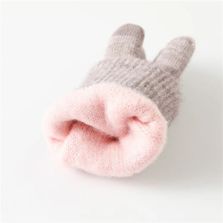 1 Pair Women Winter Cycling Dual Layer Knitted Warm Gloves Touch Screen Full Finger Gloves with Bear Badge Decor - Light Purple