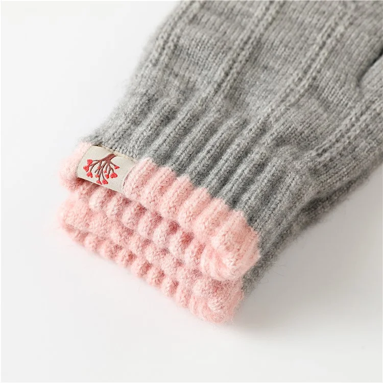1 Pair Women Winter Cycling Knitted Thicken Warm Gloves Touch Screen Full Finger Gloves with Tree Decor - Black