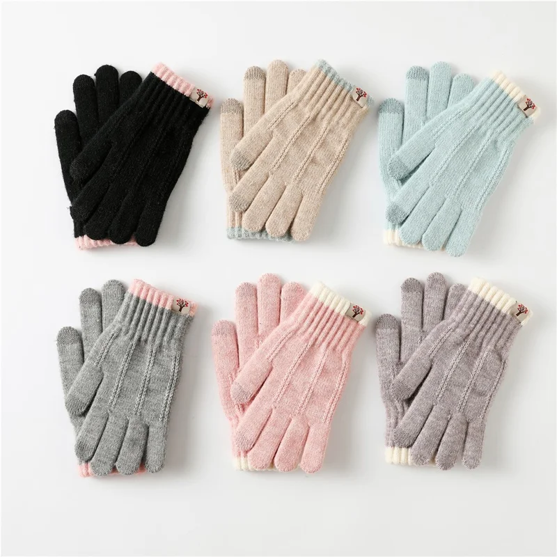 1 Pair Women Winter Cycling Knitted Thicken Warm Gloves Touch Screen Full Finger Gloves with Tree Decor - Khaki