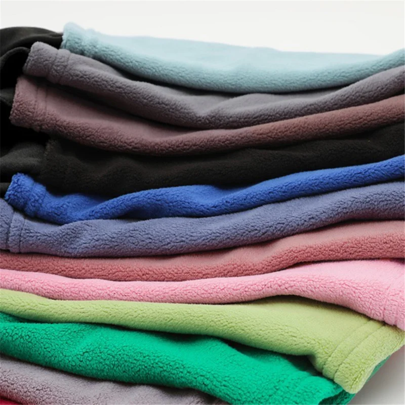 Máscara para Metade do Rosto com Splice de Cores Máscara de Gola de Veludo Macio de Inverno com Alça para a Orelha - Verde Enegrecido