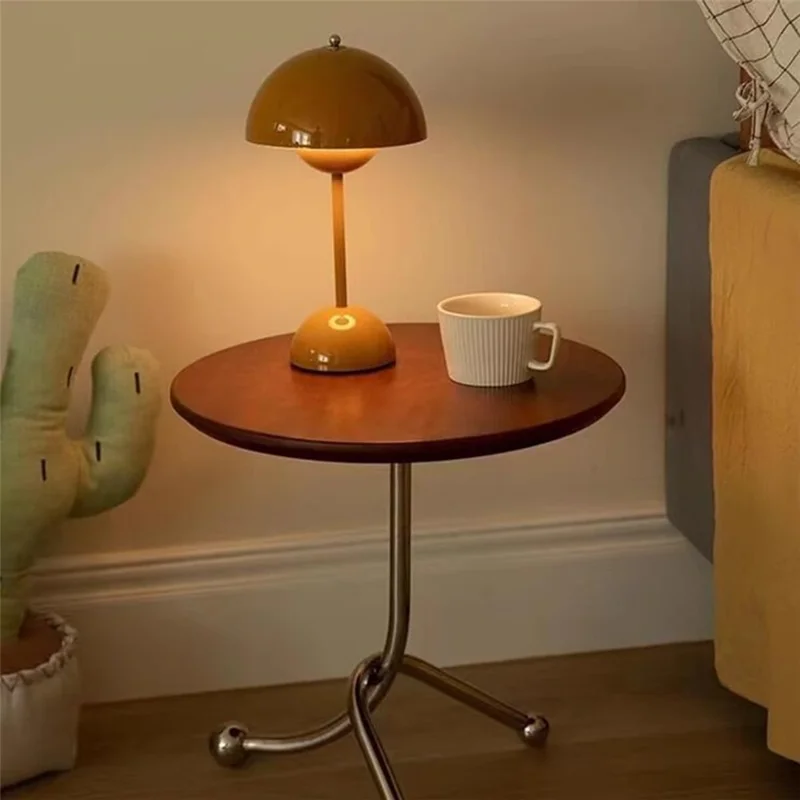 51cm Nordic Style Round Side Table Small Coffee Table Sofa End Table Creative Nightstand for Living Room - Walnut