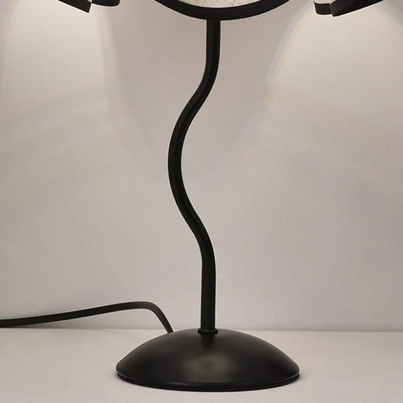 Modern Simplicity Bedside Lamp Flower Petal Retro Table Light 3 Color Adjustable 7W Decorative Night Light, EU Plug