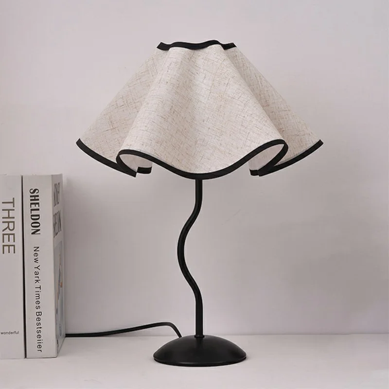 12W Moderner Nachttisch-Tischleuchte Blumen-Design Nachtlicht mit 3 Helligkeitsstufen für Schlafzimmer-Dekoration, EU-Stecker