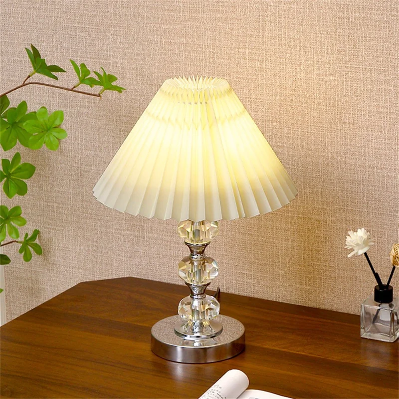 Crystal Retro Table Lamp with 3 Color Adjustable Minimalist USB Powered Bedside Night Light for Living Room / Bedroom - Beige