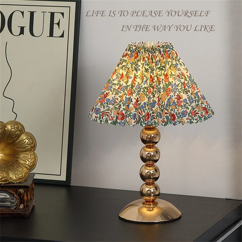 Pleated Table Lamp 7W 3-Color Adjustable Desk Light Bedside Ambient Lighting Gold Body Nordic Style, EU Plug - Floral
