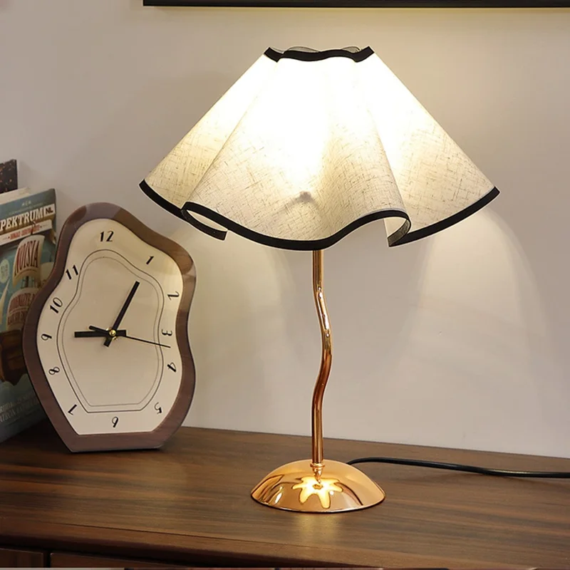 Nordic Petal Table Lamp 7W 3-Color Dimmable Bedside Lamp Fabric Lampshade Ambient Night Light for Bedroom - EU Plug