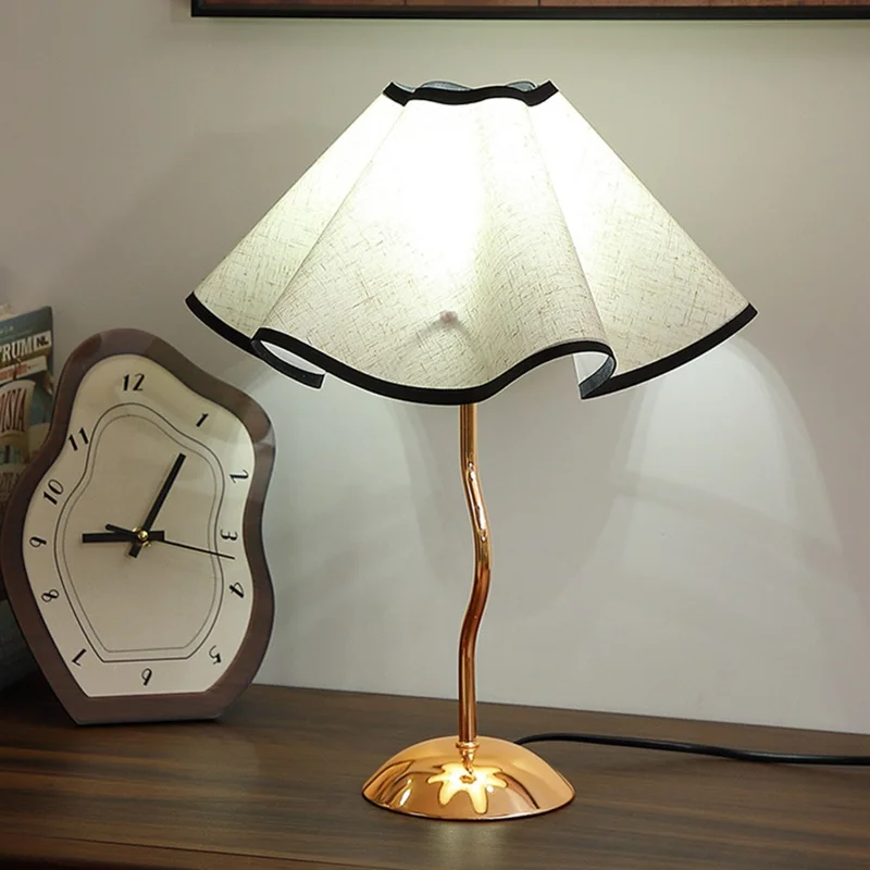 Nordic Petal Table Lamp 7W 3-Color Dimmable Bedside Lamp Fabric Lampshade Ambient Night Light for Bedroom - EU Plug