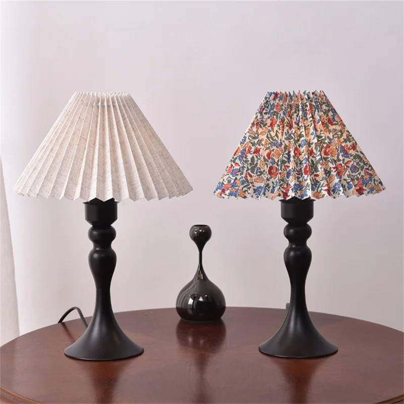 12W Pleated Bedside Lamp 3 Level Dimmable Nordic Table Lamp Flicker-Free Eye-Care Decor Light with Iron Base for Home - EU Plug -  Flax Lampshade