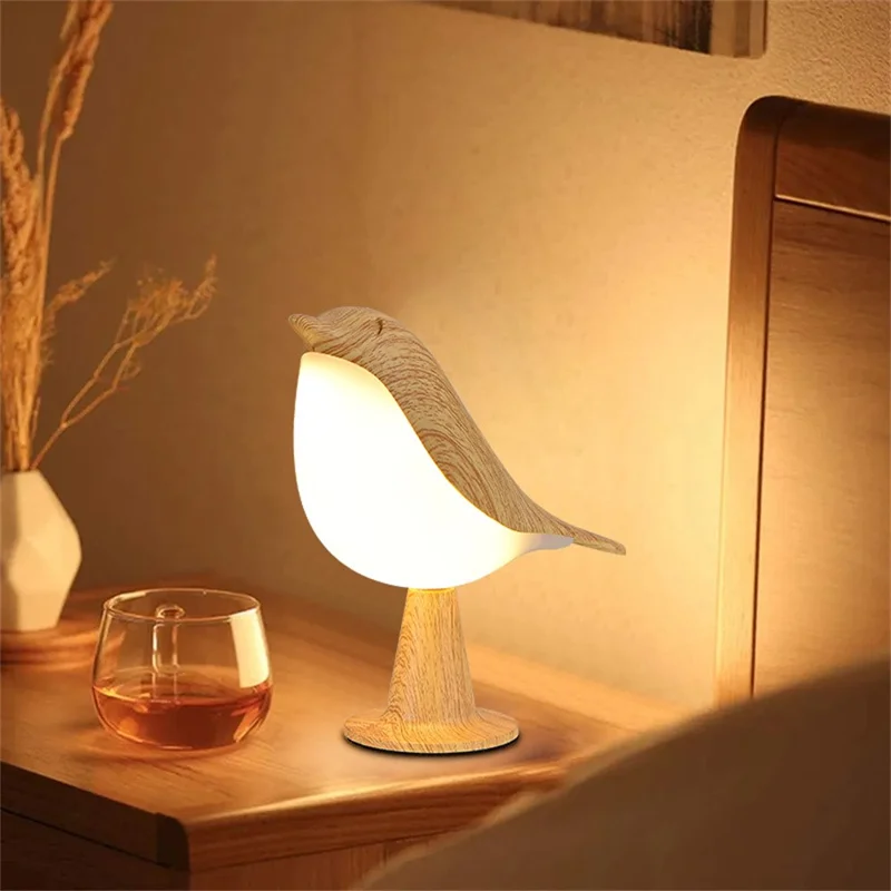 Creative Magpie Aromatherapy LED Car Decor Light Touch  /  Remote Control 3-Color Atmosphere Desk Lamp Rechargeable Bird Night Light - Maple Color