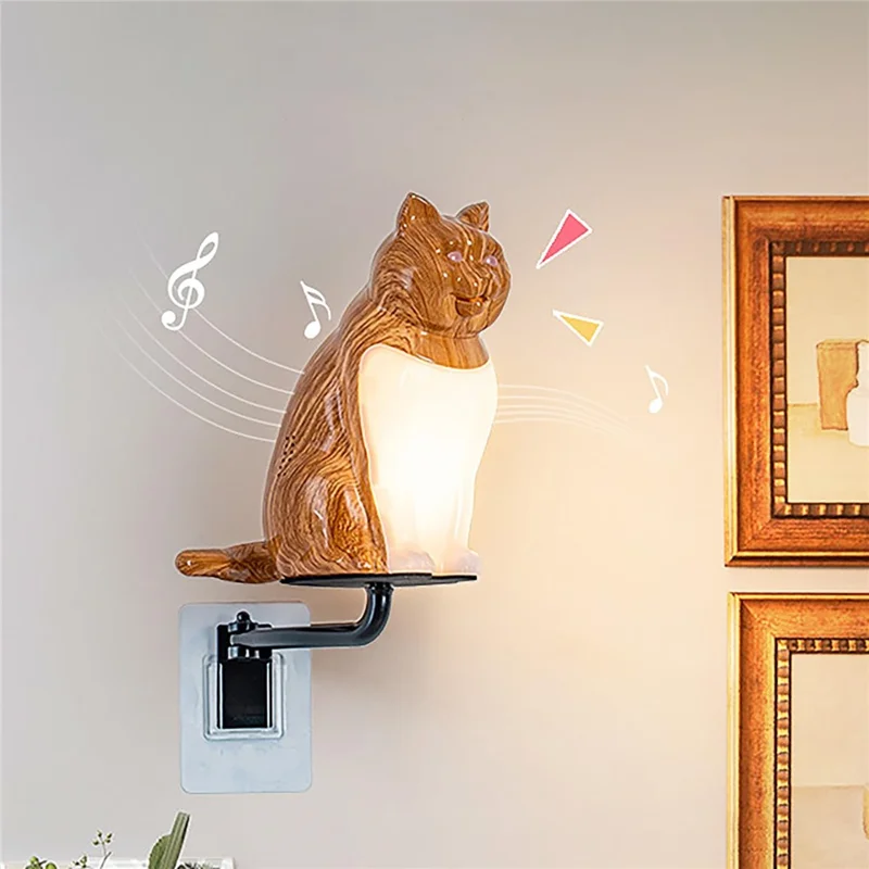Creative Cat Ornament Wall Lamp USB Rechargeable Night Light with Sound and Aromatherapy Function for Bedroom Hallway - Maple Wood Grain