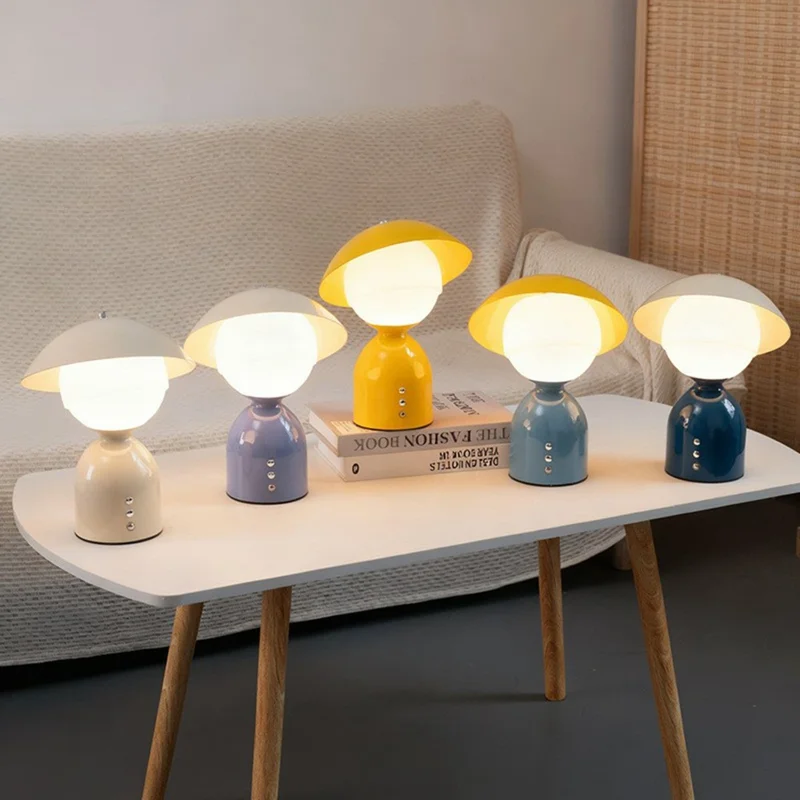 Creative Decorative Bedside Light with Lampshade / Touch Control / 3 Color Dimming Modern Table Lamp - Yellow