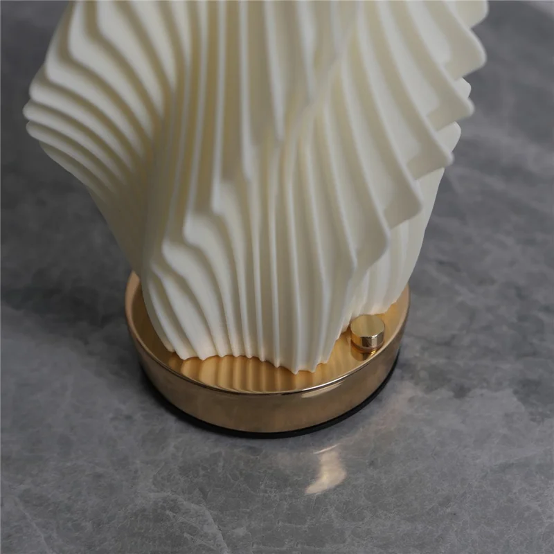 Cubic Ripple 3D Desk Lamp USB Rechargeable Dimmable LED Night Light for Bar Coffee Shop - White