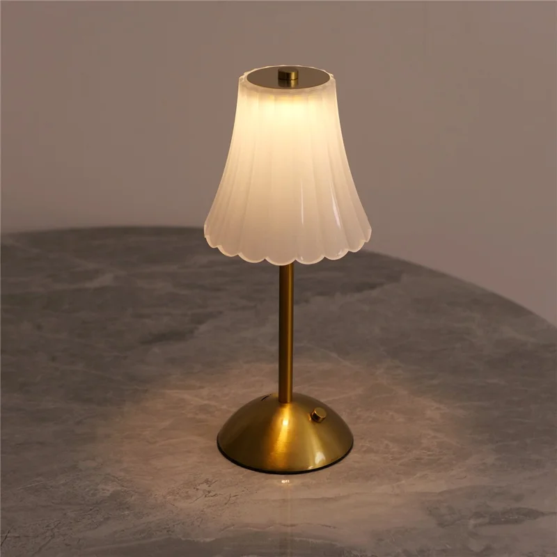 Retro Metal LED Table Lamp Touch Control 3 Color Temperatures USB Rechargeable Bedside Light Home Decor - Transparent Lampshade / Slim Pole