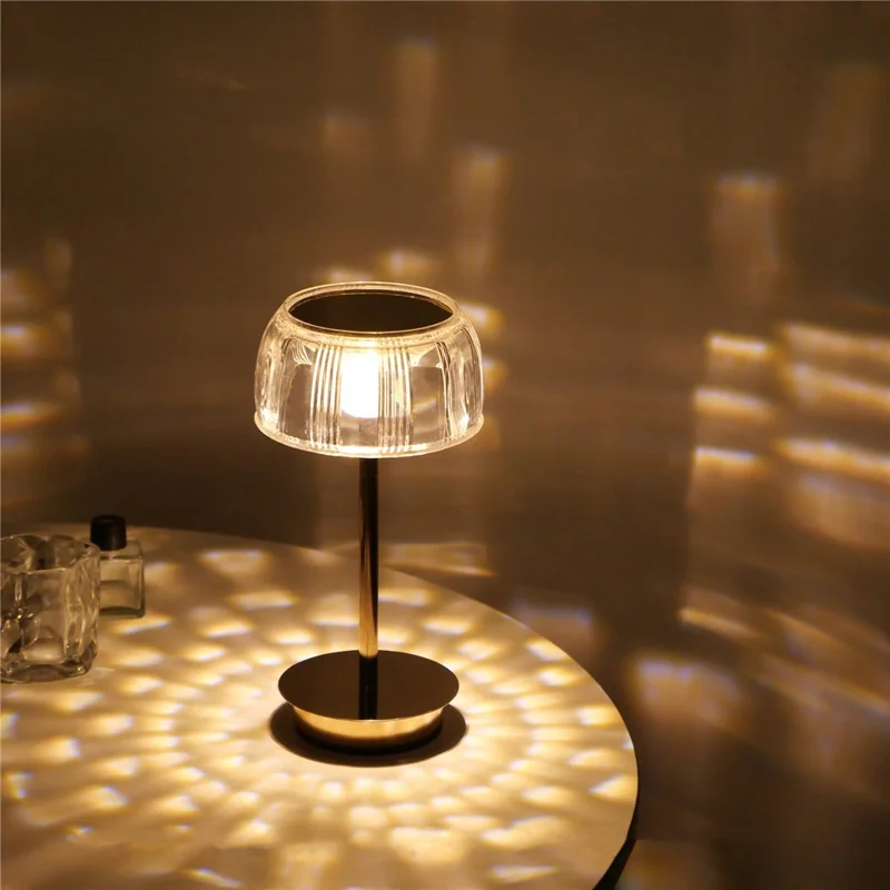 LED-Tischleuchte in Quallen-Optik mit Touch-Control, 3 Farbtemperaturen, Nachtlicht für Bar, Restaurant, Schlafzimmer – Gold