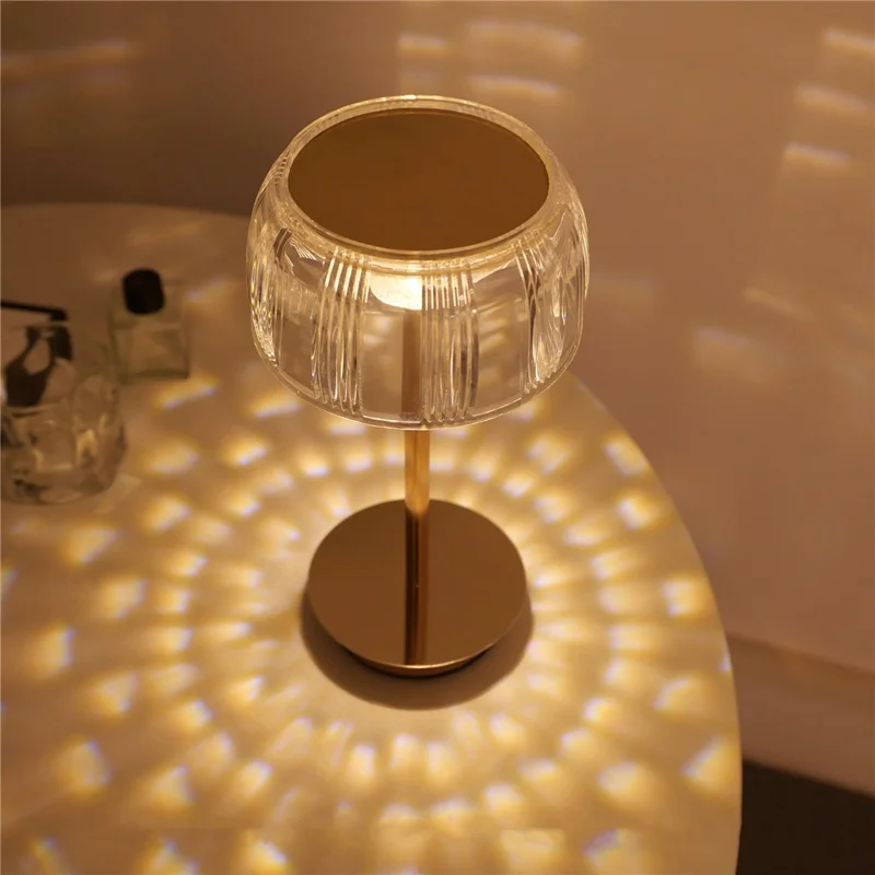 LED-Tischleuchte in Quallen-Optik mit Touch-Control, 3 Farbtemperaturen, Nachtlicht für Bar, Restaurant, Schlafzimmer – Gold