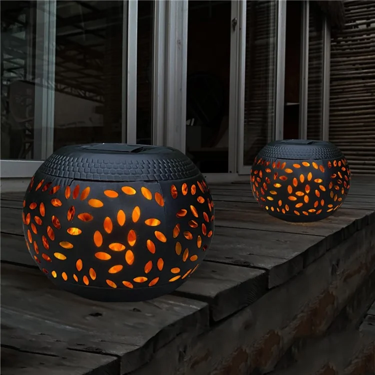 Hollow Out Retro Metal Solar Lantern Waterproof Outdoor Garden Patio Decor - Black