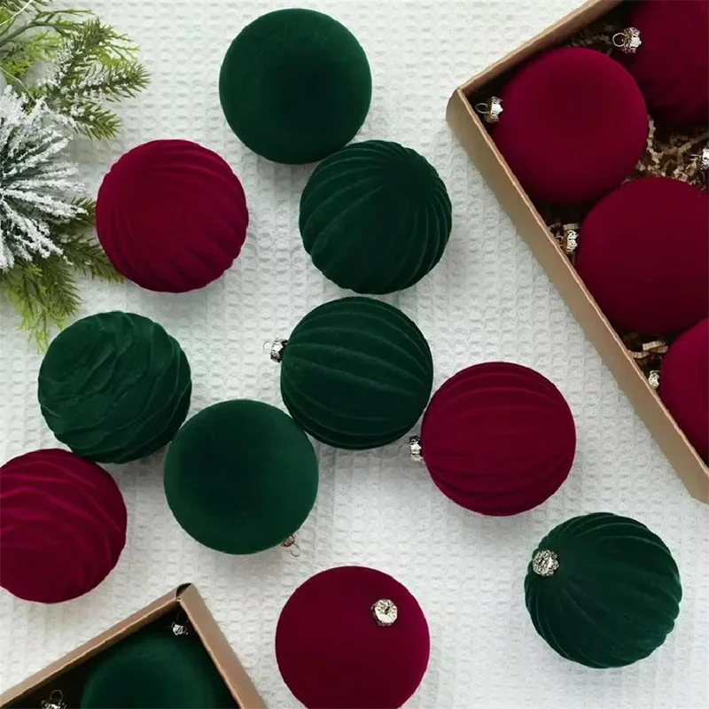 Lot de 12 ornements de Noël en boules velours de 6 cm, décorations en boules en peluche pour sapin - Rouge