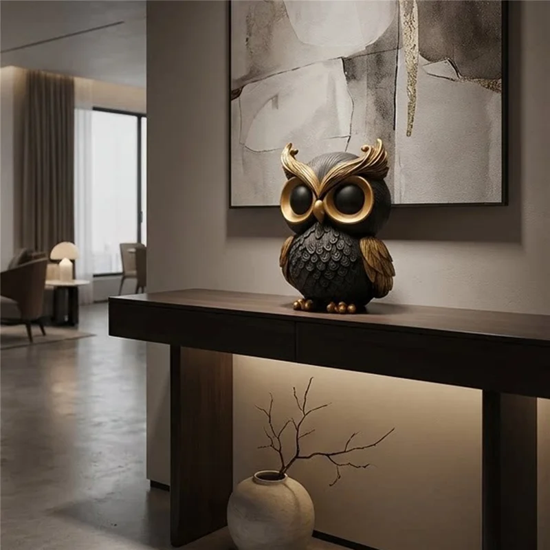 Elegant Owl Resin Ornament Feather Textured Desktop Decor for Home Office Study - Black Gold
