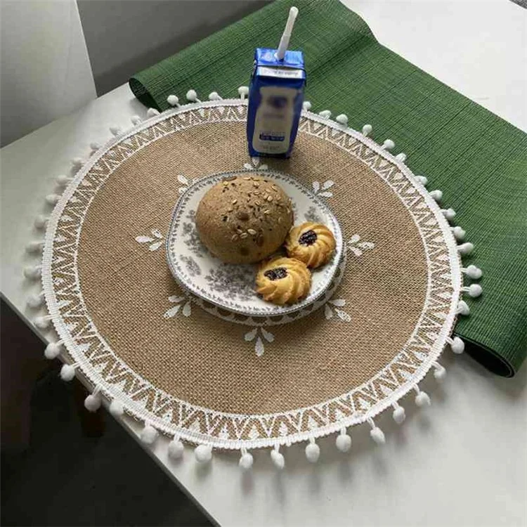 01579 Tassels Effect Heat Resistant Round Cotton Placemat - Style A/White