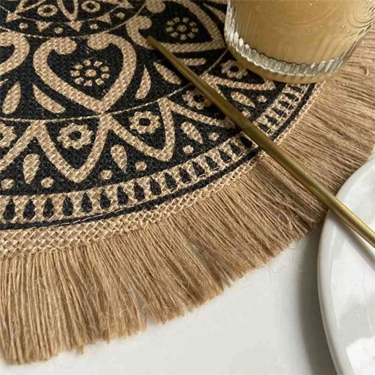 01579 Tassels Effect Heat Resistant Round Cotton Placemat - Style A/White