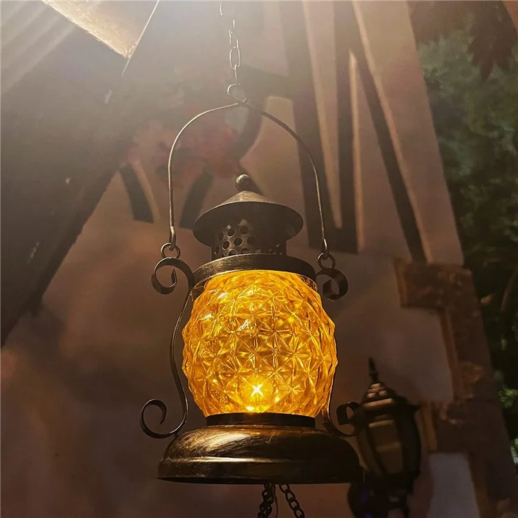 Lampada a forma di lampada a cherosene Outdoor Hanging Wind Chime Luce solare in ferro Art Waterproof Garden Yard Decor