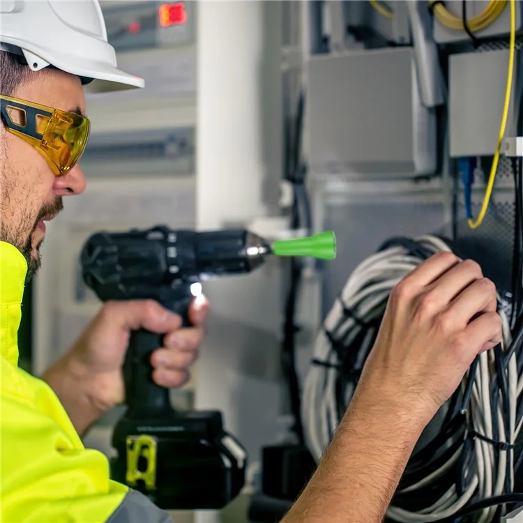 Strumento di torsione del filo con mandrino da 1/4" per collegamenti di cavi elettrici - Verde
