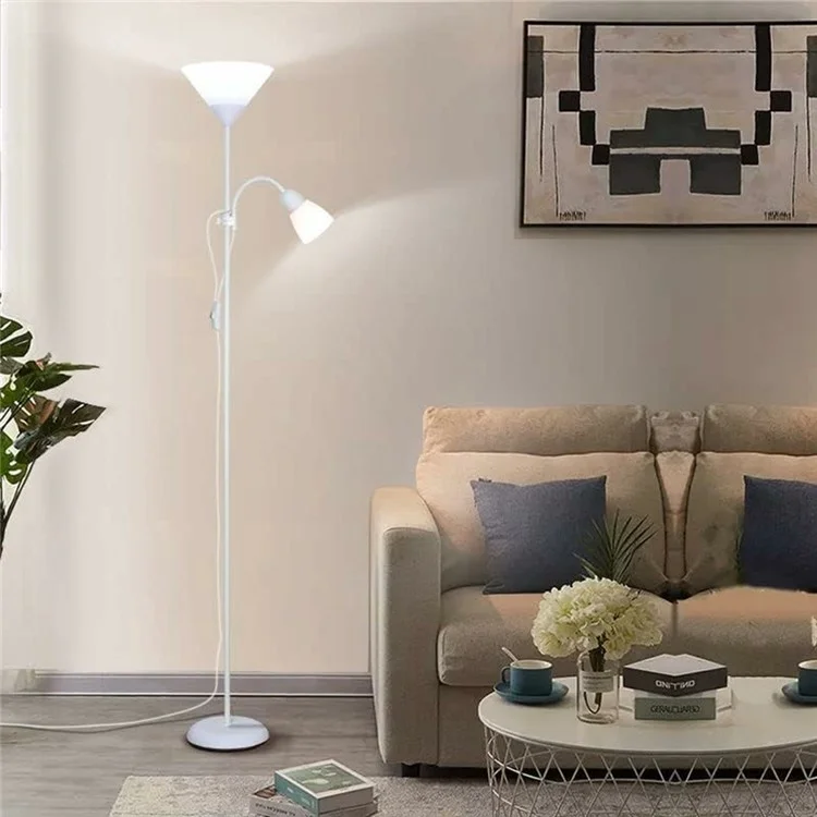 Luminária de Piso de Dupla Cabeça 220V para Sala de Estar, Quarto, Cabeceira e Sofá - Luz Clássica em Pé com Ângulo Ajustável (Plugue EU) - Branca